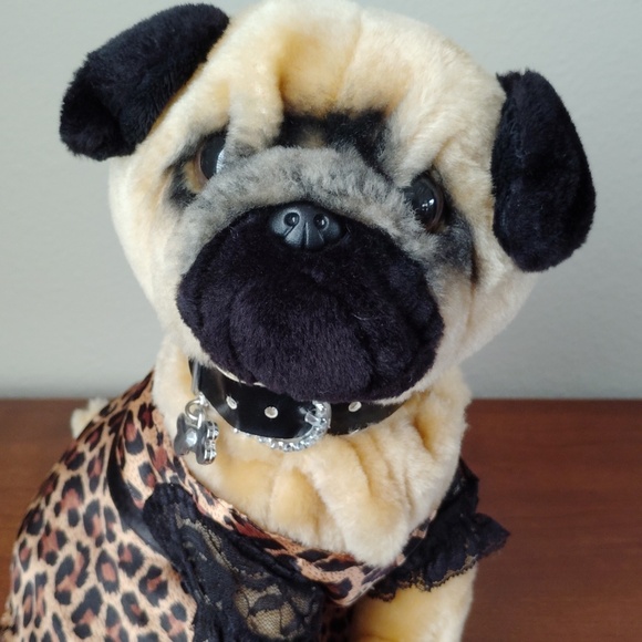 Beverly Hills Puppy Club Pug Dog with Outfit - Picture 6 of 13